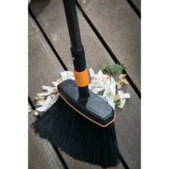 Fiskars Balai D'extérieur, Tête D'outil QuikFit, Largeur: 26 Cm, Poils En Polypropylène, Noir/Orange, QuikFit, 1001415 -Flore Riche Soldes Magasin 10641629 4