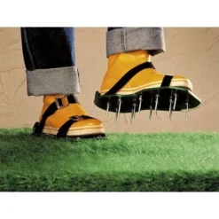 Semelles à Pointes Pour Aération De Pelouse GartenMeister