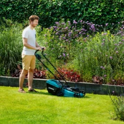 Tondeuse à Gazon Sans Fil 40V - Sans Balais à Charbon - 33cm – Hauteur De Coupe Réglable – 2x Batteries 2.0Ah Et Chargeurs Inclus -Flore Riche Soldes Magasin 54658935 2