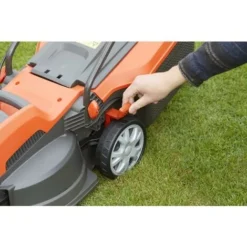 FLYMO Tondeuse électrique Filaire Speedi-Mo 360C - 1500W / Largeur De Coupe 36cm / 5 Hauteurs De Coupe / Bac De Ramassage 40L / Guidon Repliable (967663462) 9 FLYMO Tondeuse électrique Filaire Speedi-Mo 360C - 1500W / Largeur De Coupe 36cm / 5 Hauteurs De Coupe / Bac De Ramassage 40L / Guidon Repliable (967663462) -Flore Riche Soldes Magasin 54810168 3